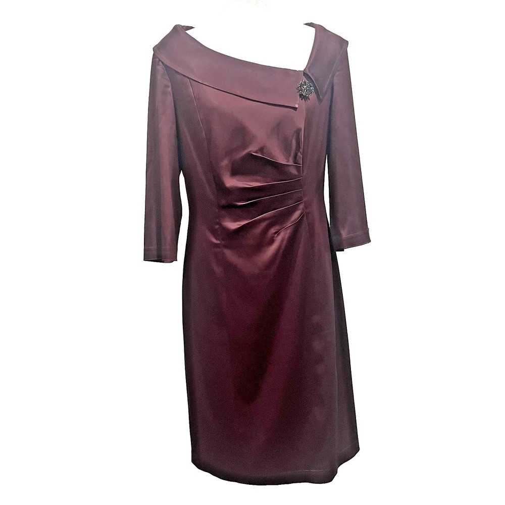 Kay Unger Burgundy Shift Dress Portrait Collar Rhinestone Brooch Retro Style 10